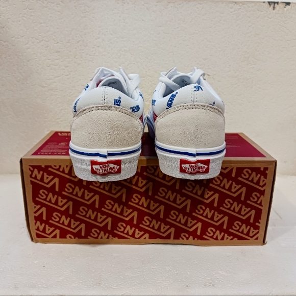 Vans - Picture 3 of 4